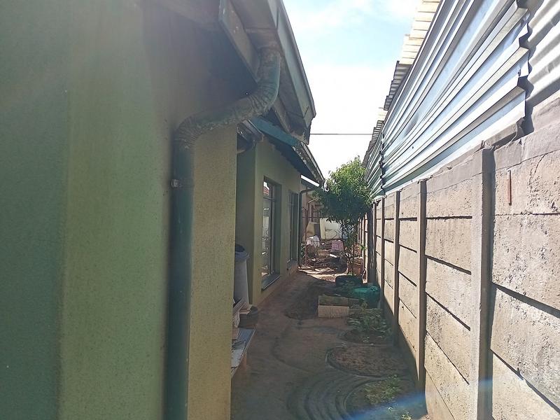 3 Bedroom Property for Sale in Zamdela Free State